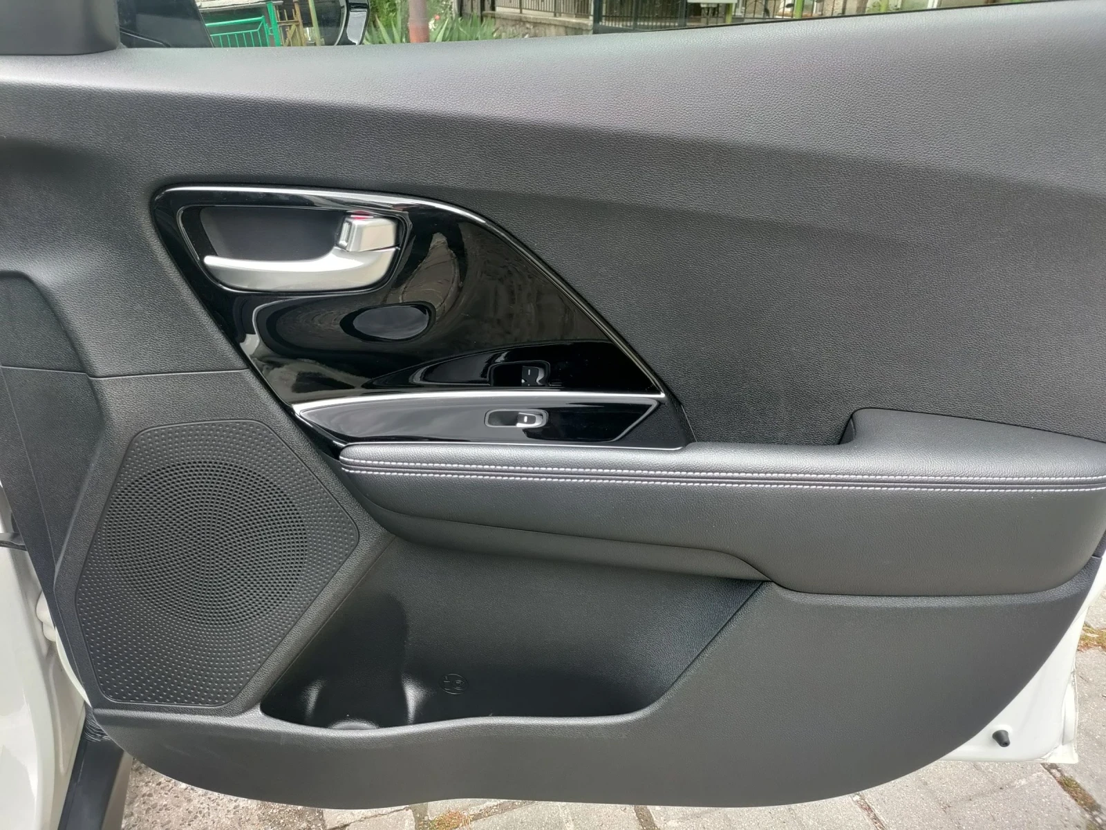 Kia Niro Electro 204hp 65kwh Battery SOH 100% 2021, снимка 10 - Автомобили и джипове - 54618110