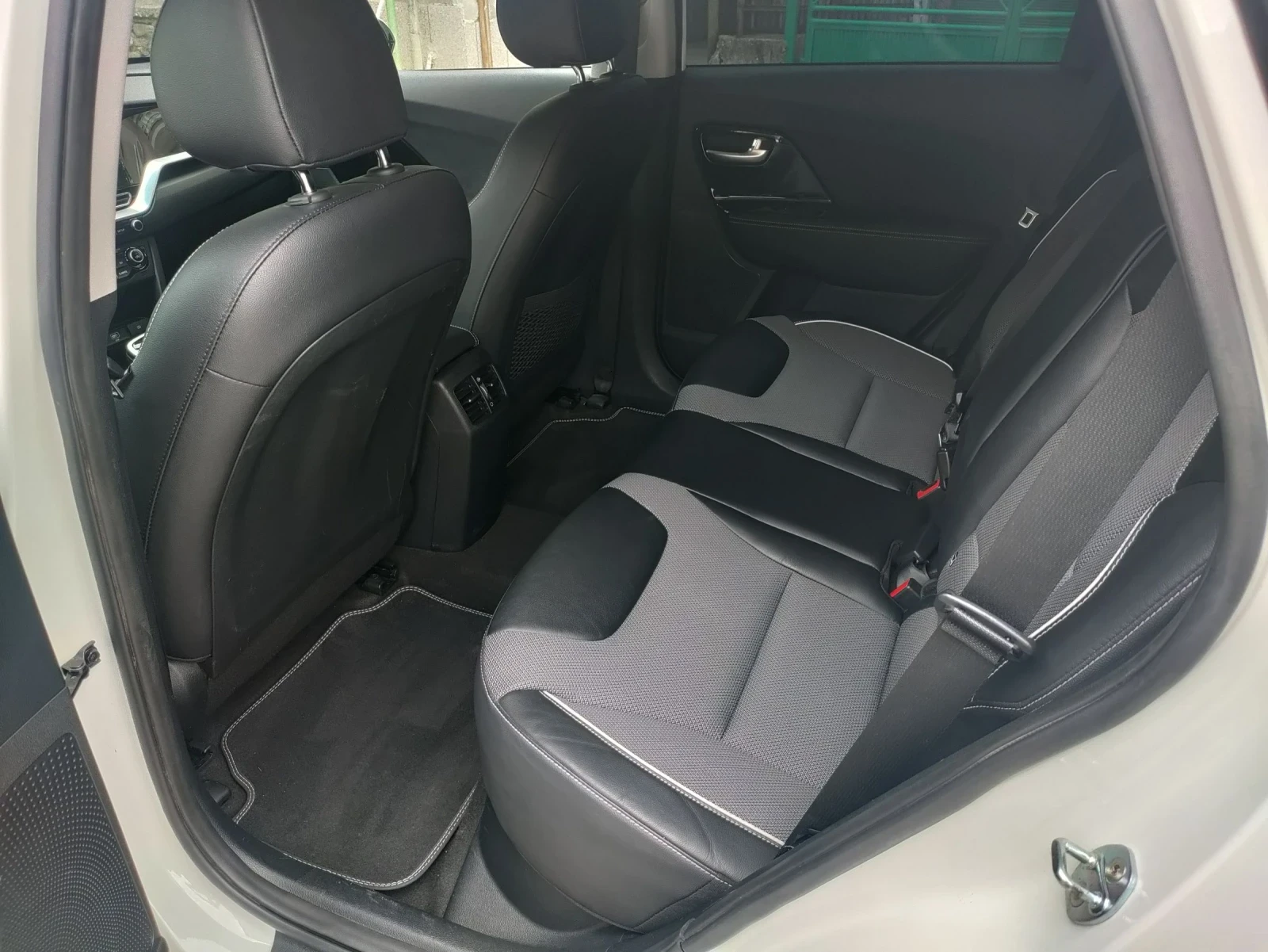 Kia Niro Electro 204hp 65kwh Battery SOH 100% 2021, снимка 12 - Автомобили и джипове - 54618110