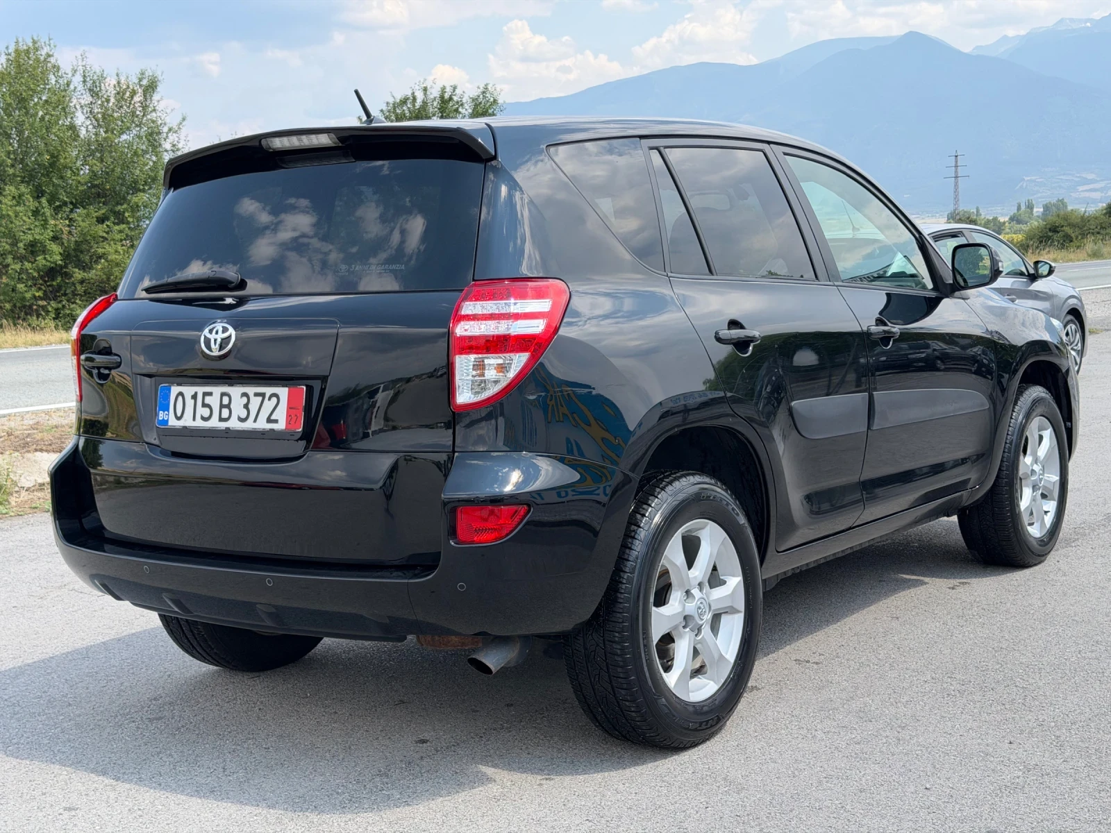 Toyota Rav4 2.2 D4D, снимка 5 - Автомобили и джипове - 55558696