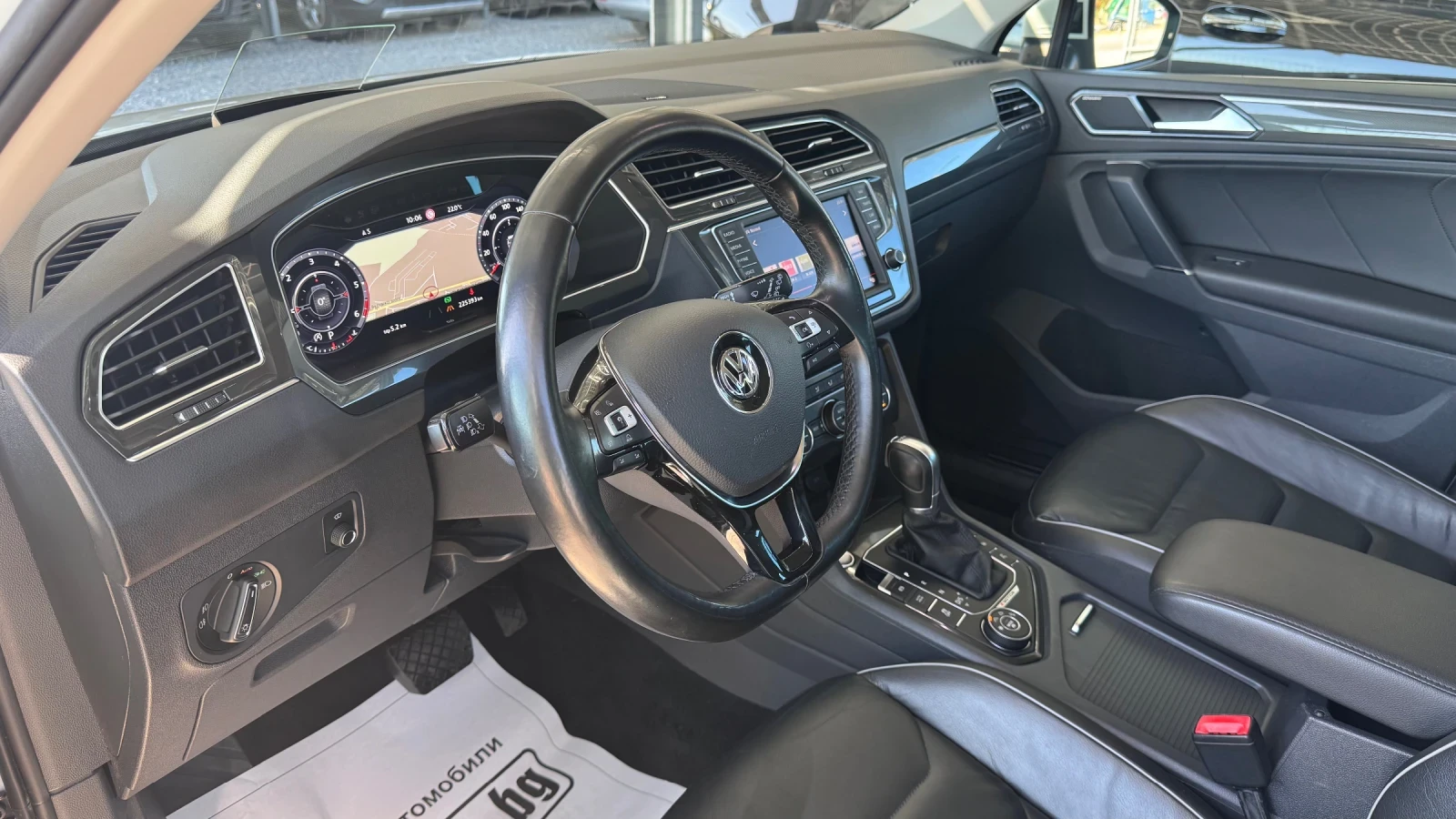 VW Tiguan 2.0TDI 4MOTION * FULL* Dynaudio* 360* 2хMemory* , снимка 11 - Автомобили и джипове - 55812358