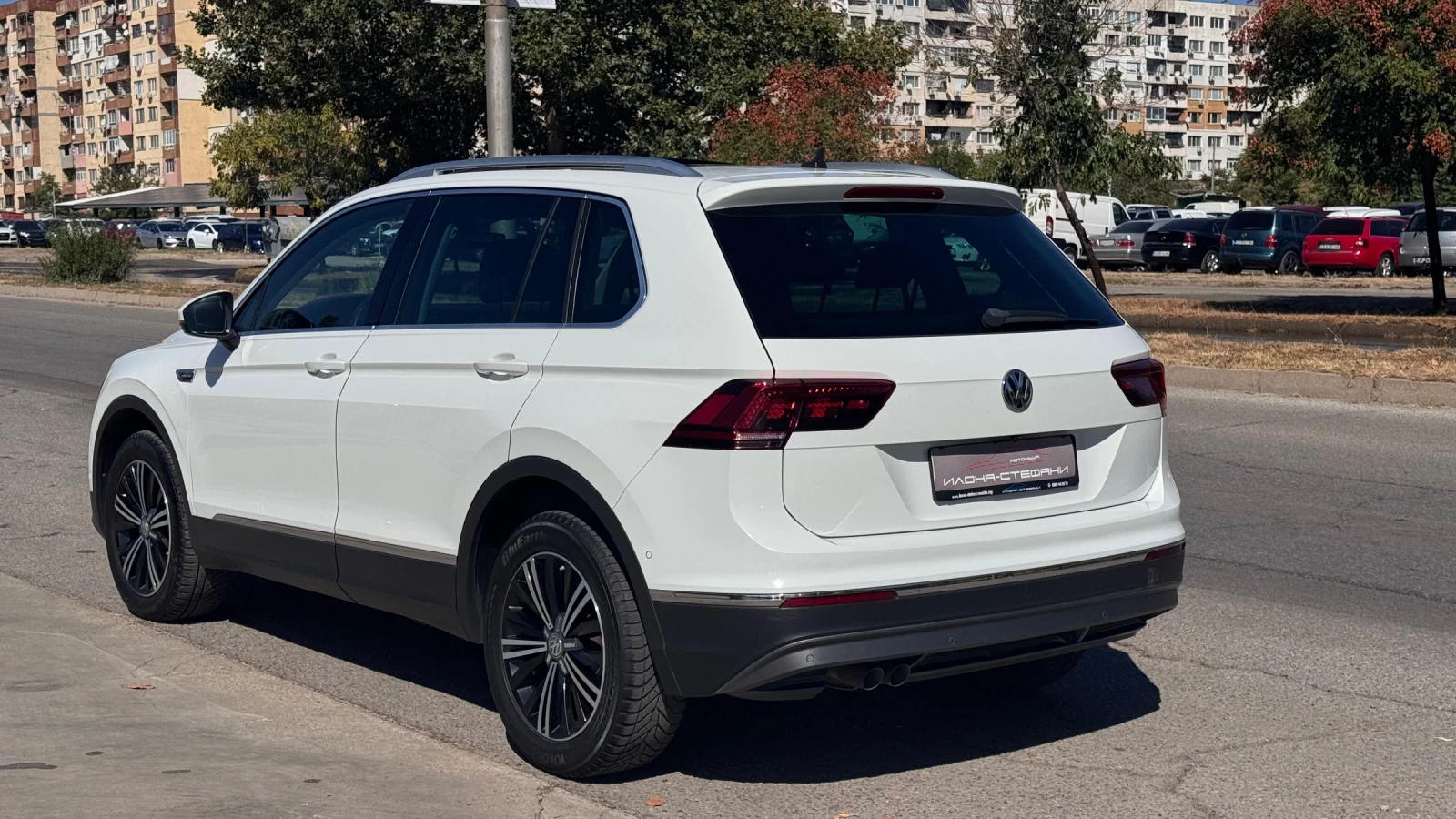 VW Tiguan 2.0TDI 4MOTION * FULL* Dynaudio* 360* 2хMemory* , снимка 3 - Автомобили и джипове - 55812358