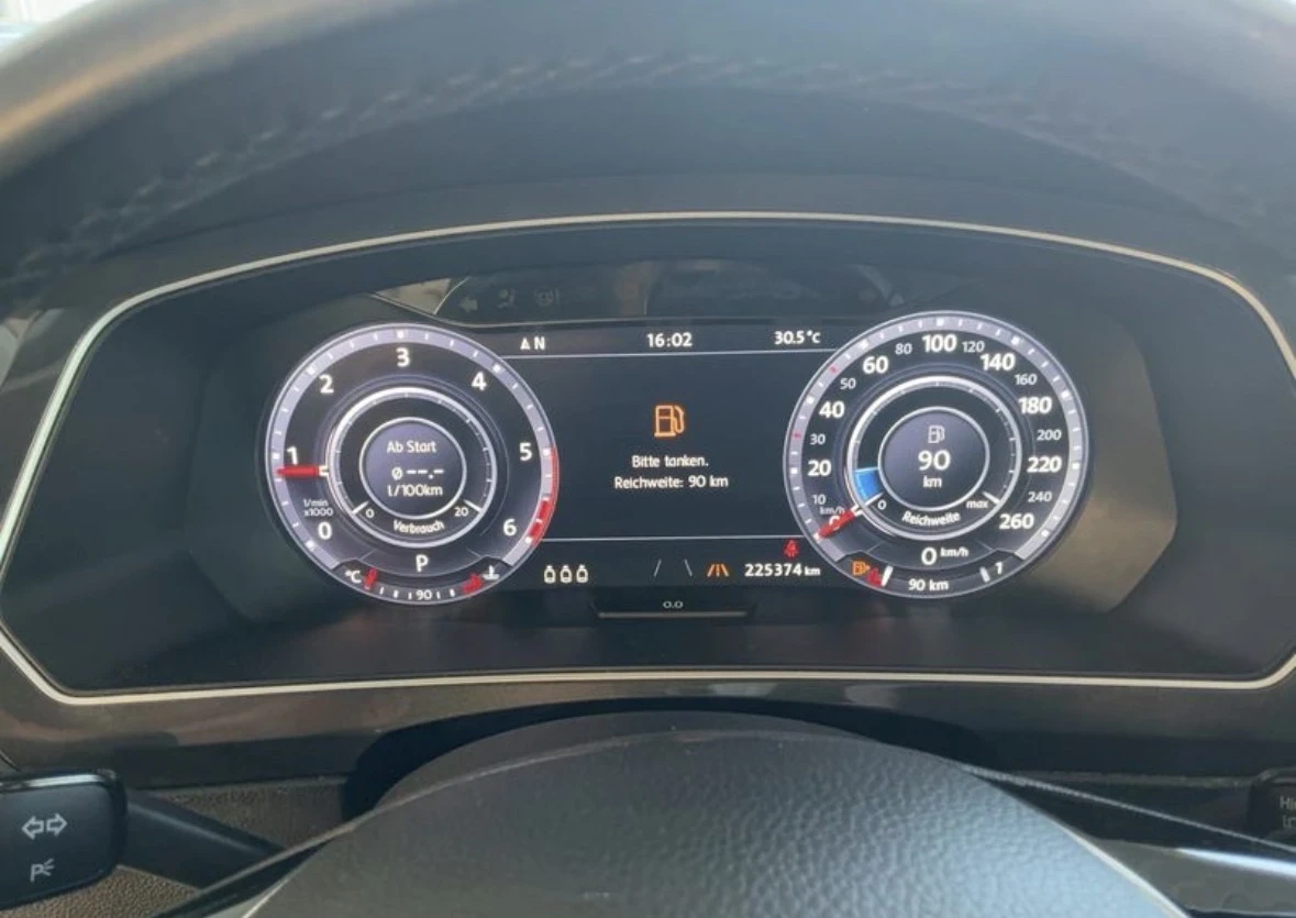 VW Tiguan 2.0TDI 4MOTION * FULL* Dynaudio* 360* 2хMemory* , снимка 12 - Автомобили и джипове - 55812358