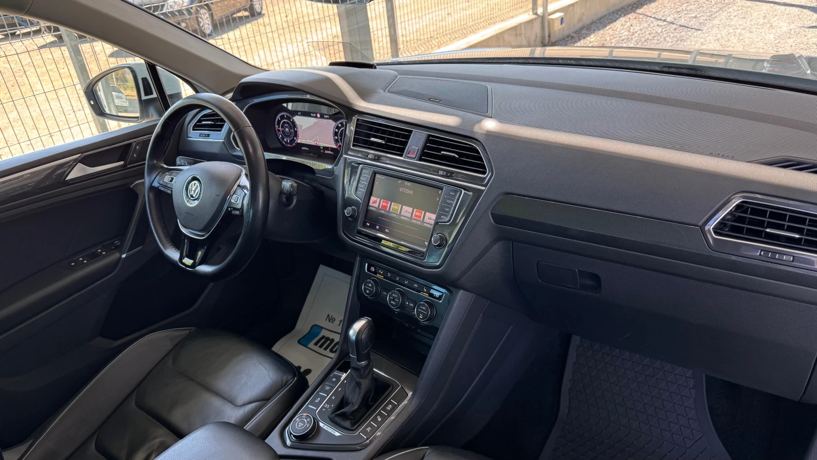 VW Tiguan 2.0TDI 4MOTION * FULL* Dynaudio* 360* 2хMemory* , снимка 9 - Автомобили и джипове - 55812358