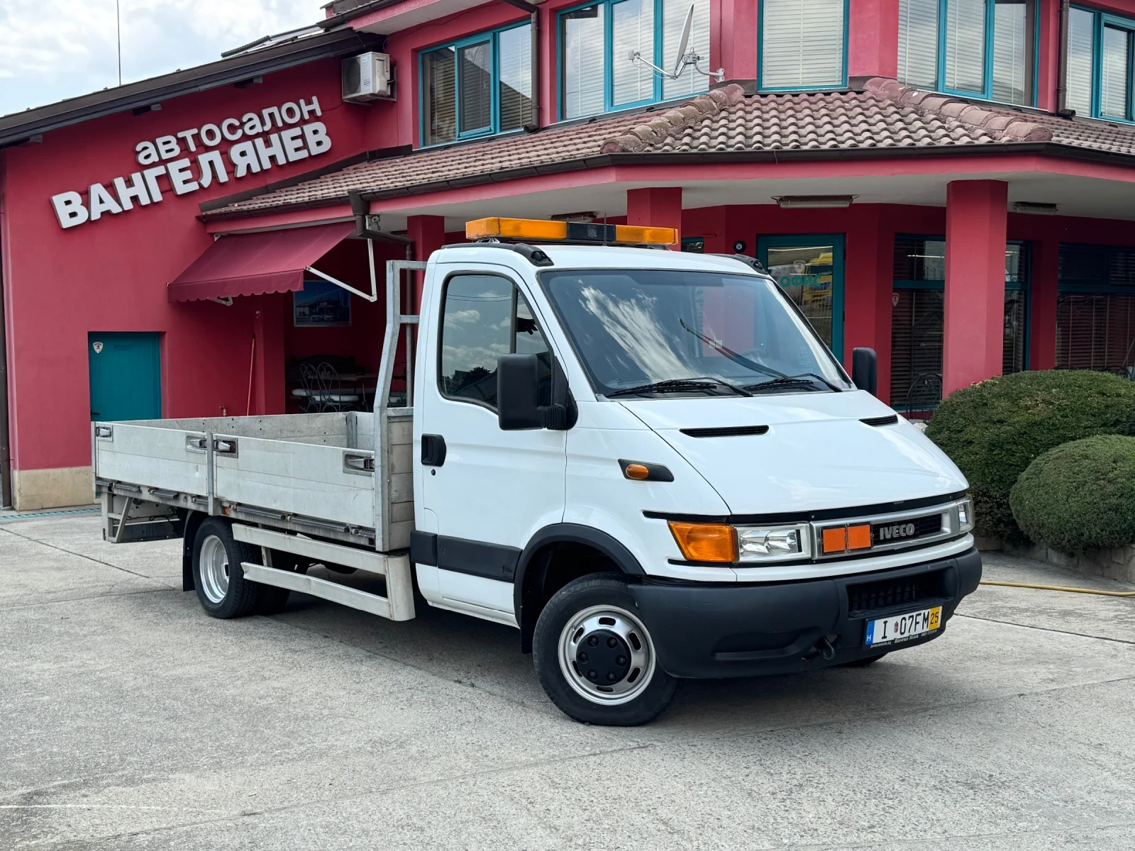Iveco Daily 2.8HPI* 35c13* 3.90 метра каросерия - изображение 2