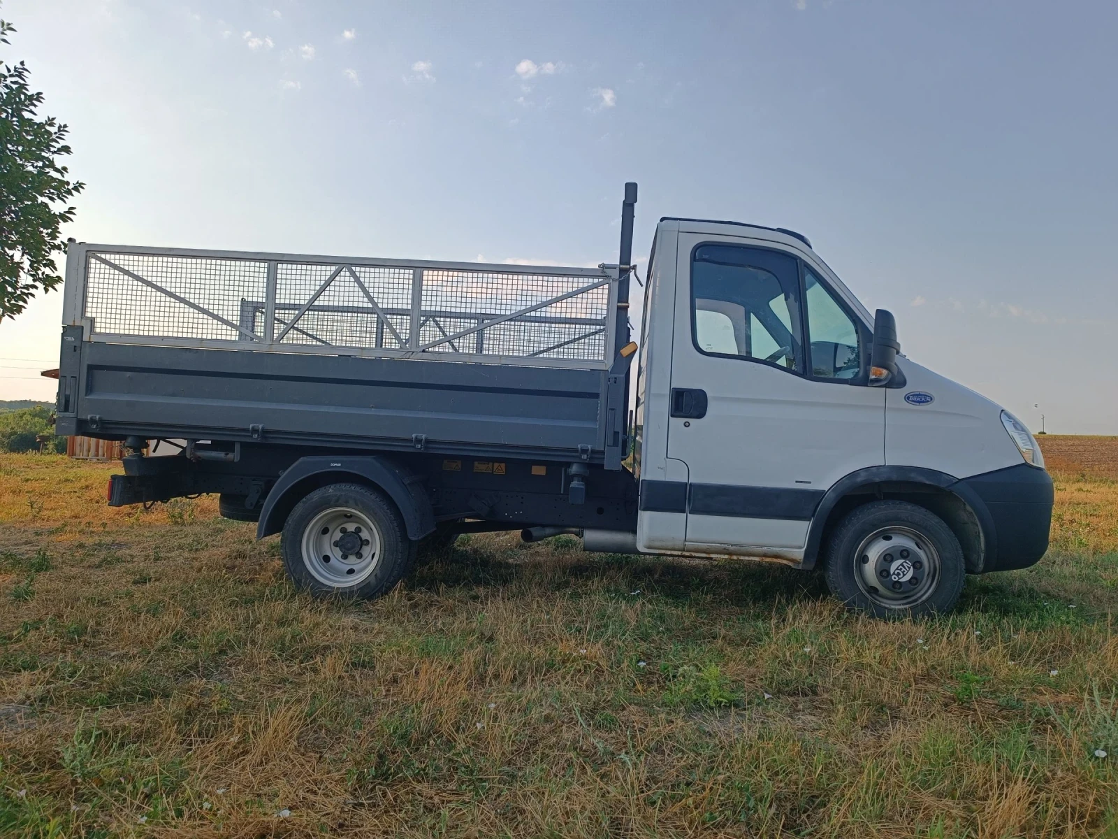 Iveco 3510 2.3 HPi Самосвал / Двойна гума, снимка 4 - Бусове и автобуси - 55569007