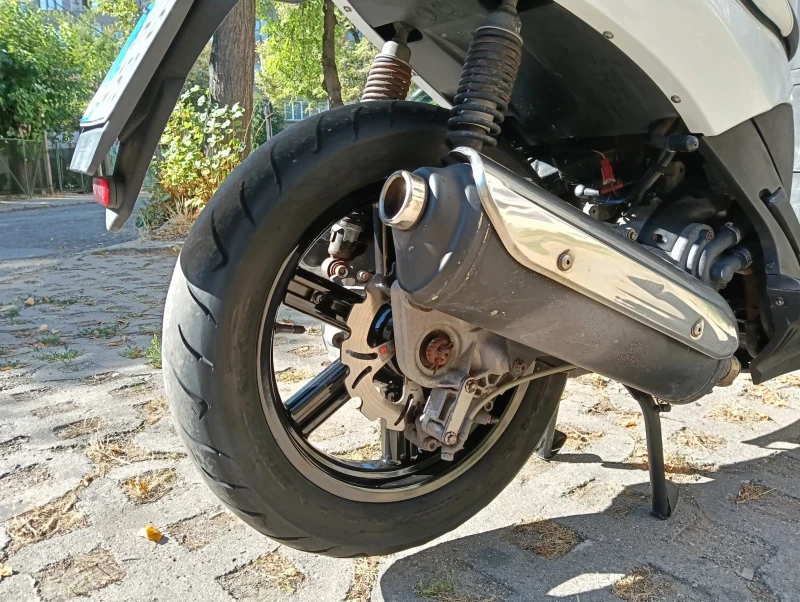 Aprilia 200 Spertcity, снимка 9 - Мотоциклети и мототехника - 52503389