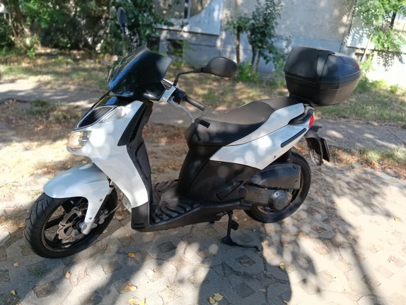 Aprilia 200 Spertcity, снимка 4 - Мотоциклети и мототехника - 52503389