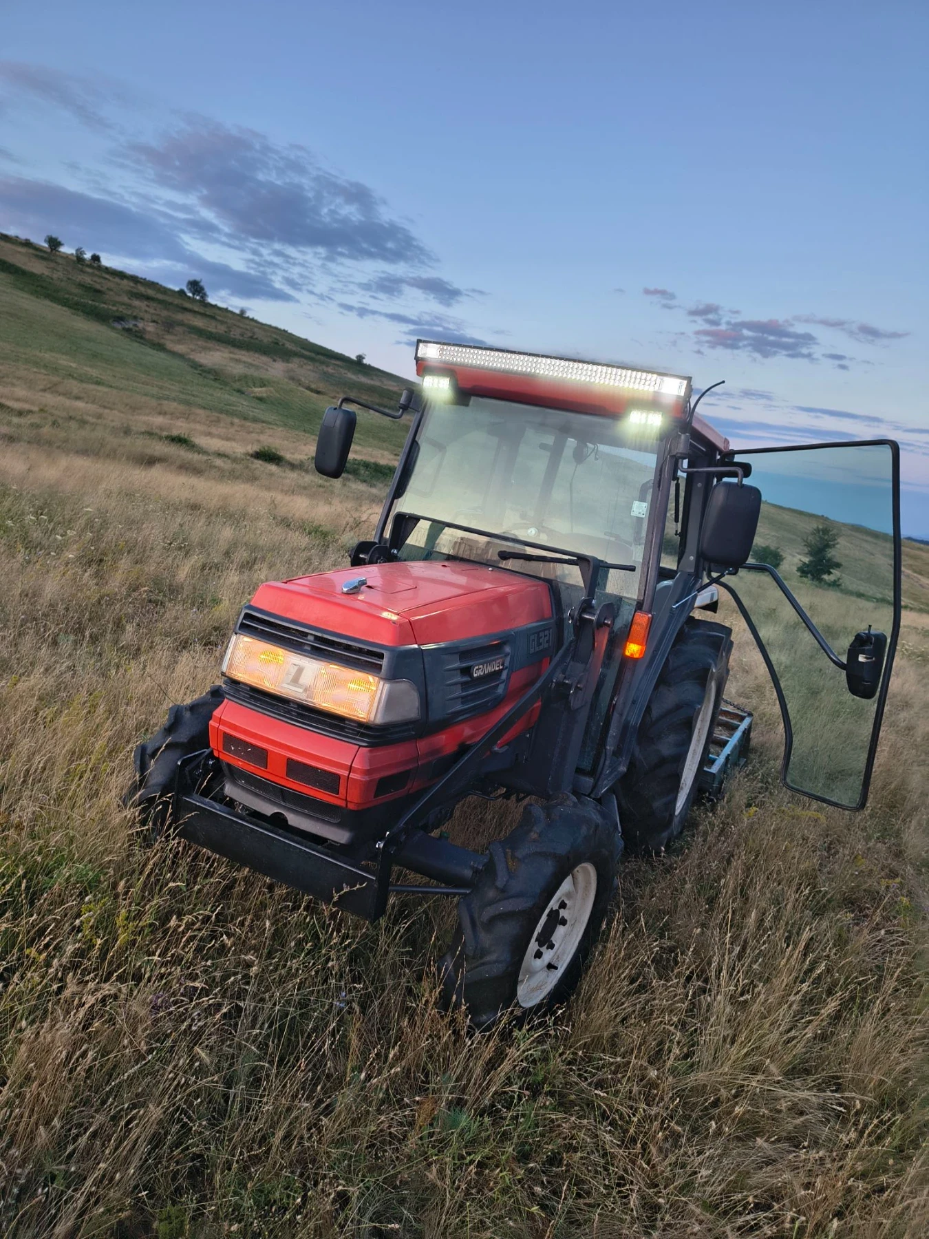 Трактор Kubota GL321 Grandel 