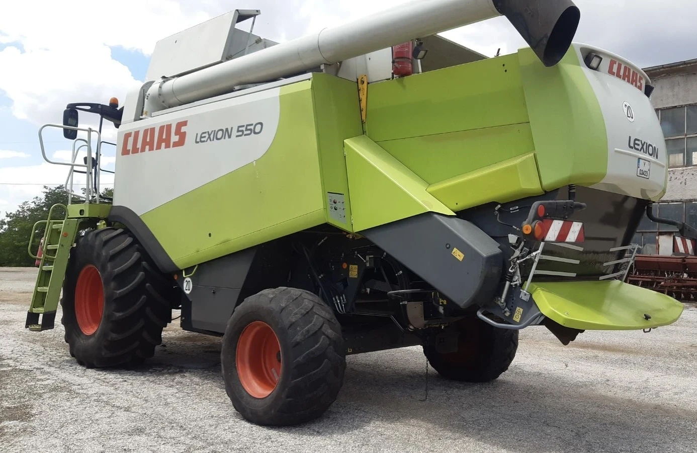 Комбайн Claas LEXION 550, снимка 6 - Селскостопанска техника - 56368210