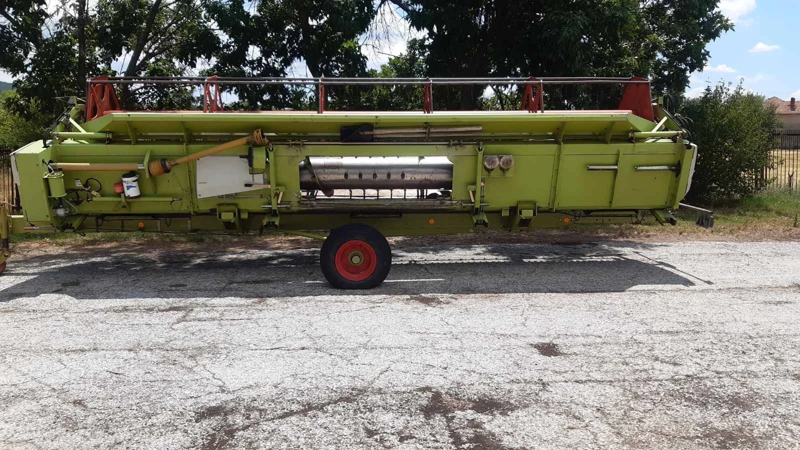 Комбайн Claas LEXION 550, снимка 8 - Селскостопанска техника - 56368210