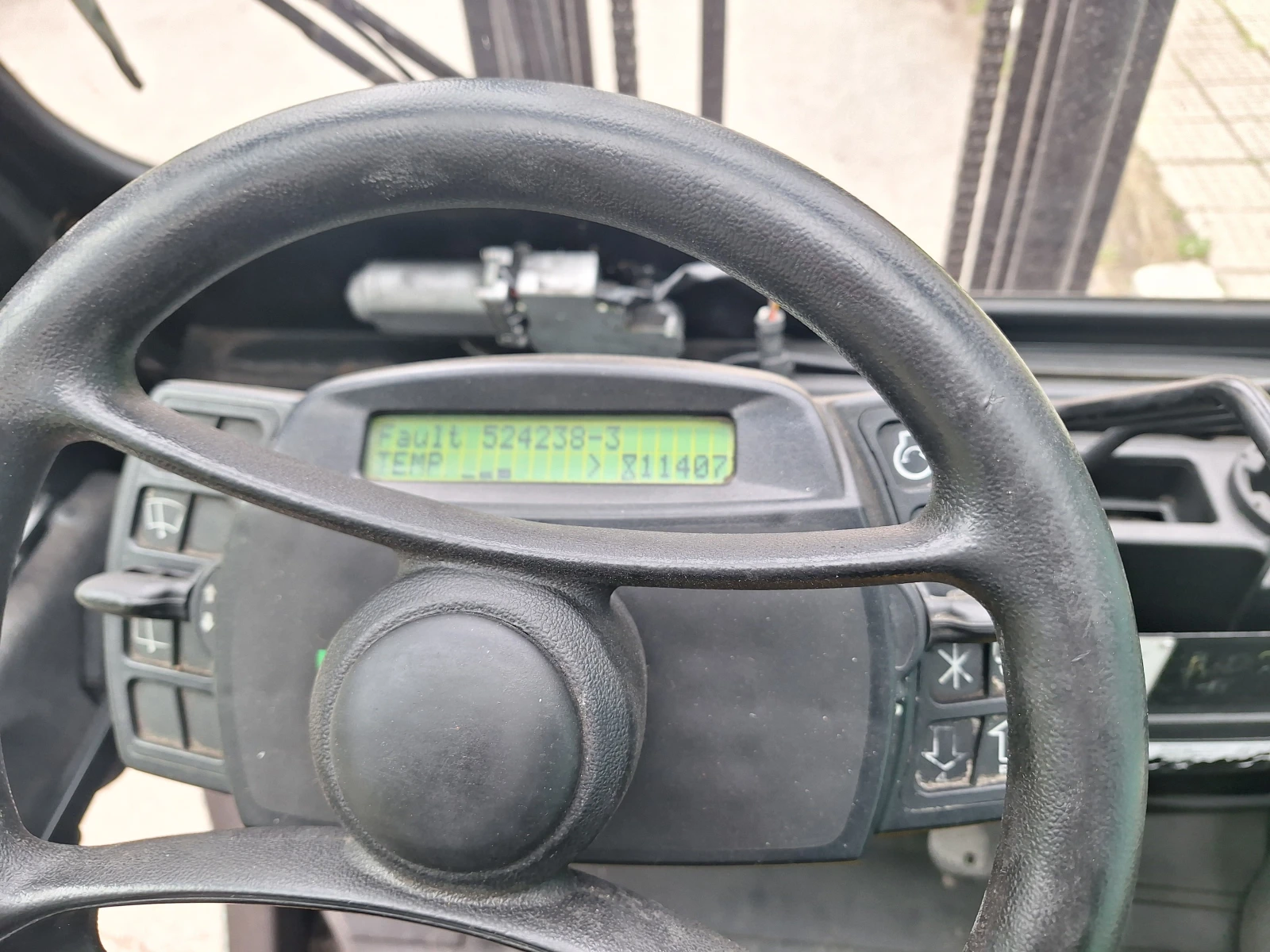  Yale | Mobile.bg   6