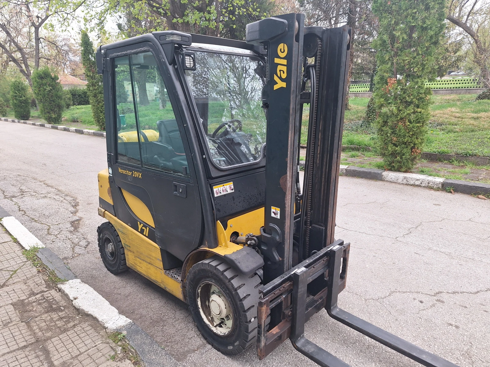  Yale | Mobile.bg   2