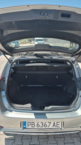 Toyota Auris, снимка 14
