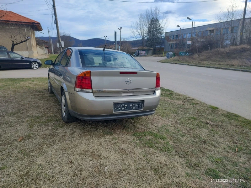 Opel Vectra 2.2 dti, снимка 4 - Автомобили и джипове - 47198377