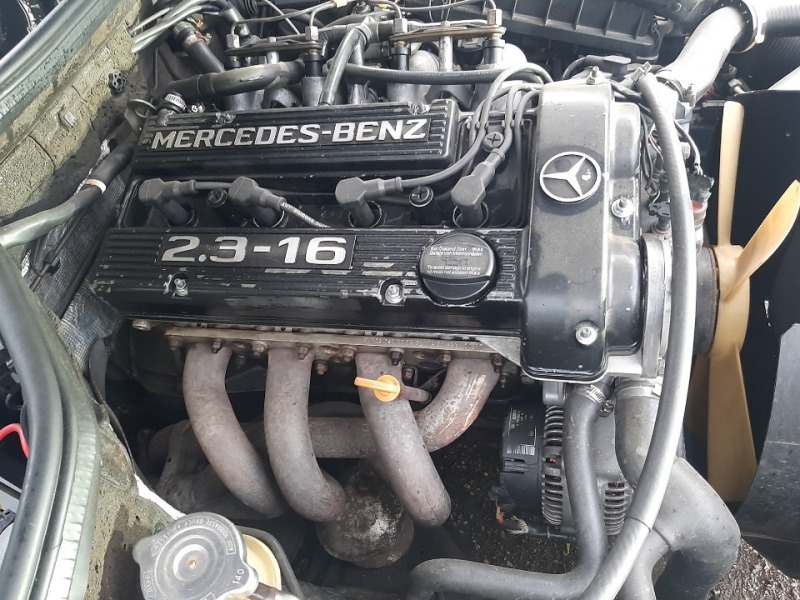 Mercedes-Benz 124 2.3-16 Cosworth, снимка 11 - Автомобили и джипове - 46370187