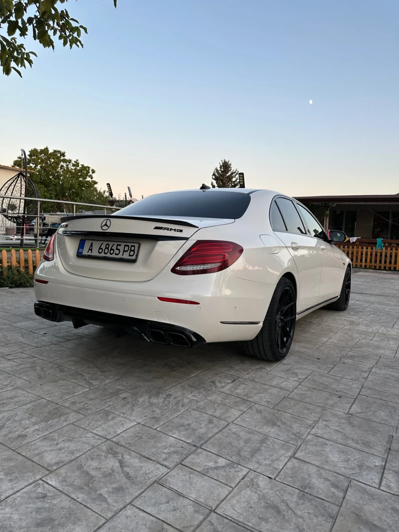 Mercedes-Benz E 220 ВАКУМ  МАСАЖ ДИСТРОНИК, снимка 3 - Автомобили и джипове - 48013376