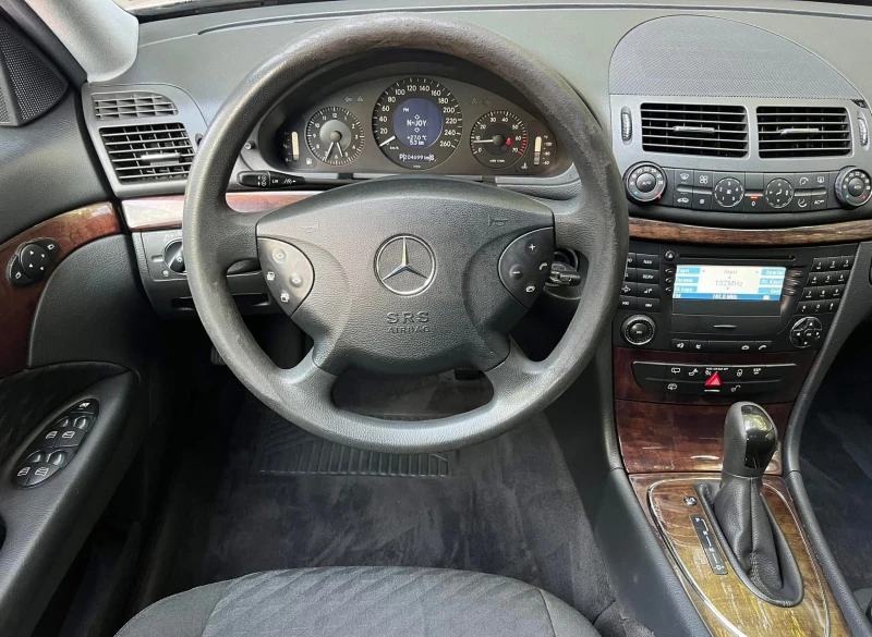 Mercedes-Benz E 200 KOMPRESSOR/NAVI/AVTOMAT/UNIKAT, снимка 16 - Автомобили и джипове - 47318846