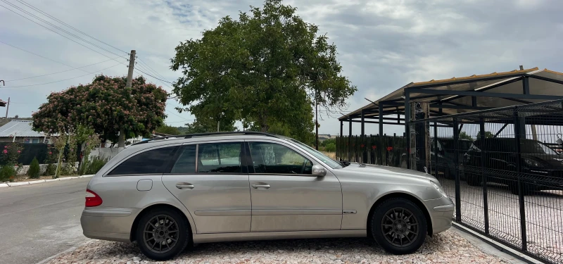 Mercedes-Benz E 200 KOMPRESSOR/NAVI/AVTOMAT/UNIKAT, снимка 6 - Автомобили и джипове - 47318846