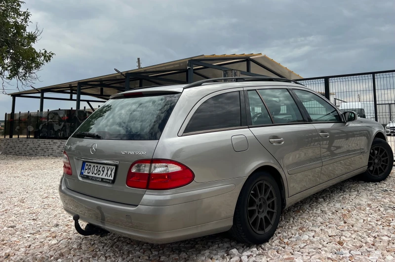 Mercedes-Benz E 200 KOMPRESSOR/NAVI/AVTOMAT/UNIKAT, снимка 7 - Автомобили и джипове - 47318846
