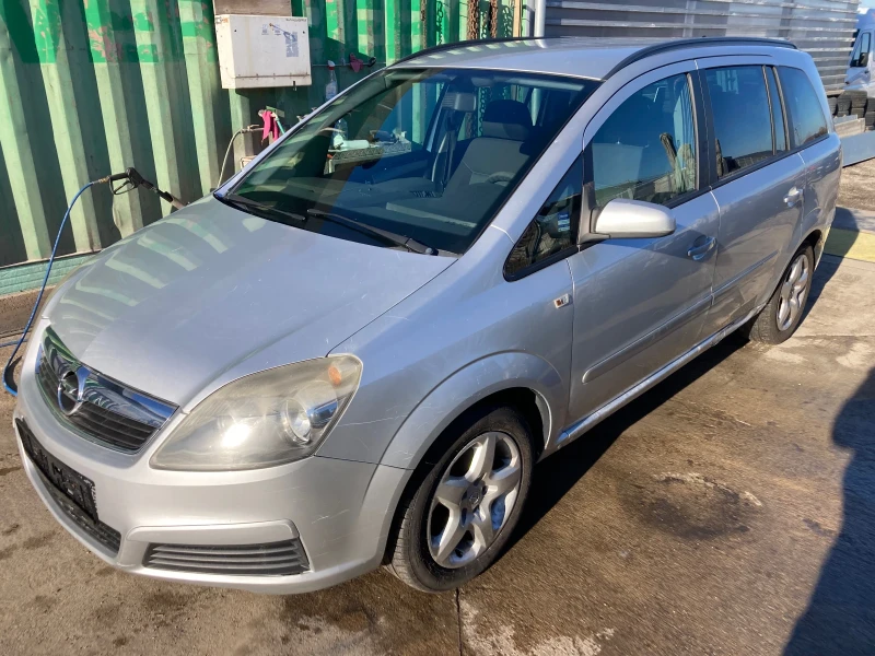 Opel Zafira 1.8 klima, снимка 7 - Автомобили и джипове - 48432870