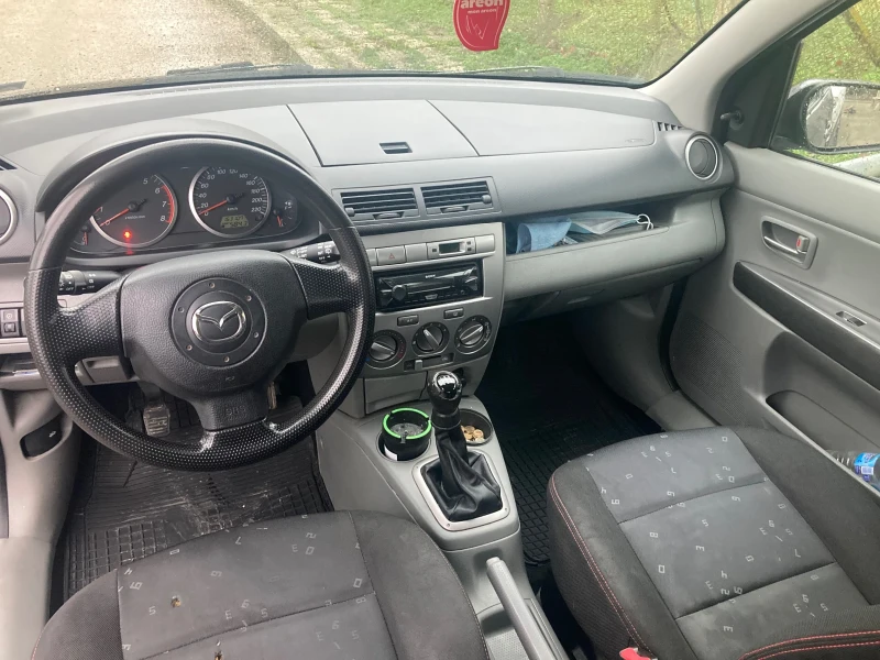 Mazda 2, снимка 8 - Автомобили и джипове - 48928197