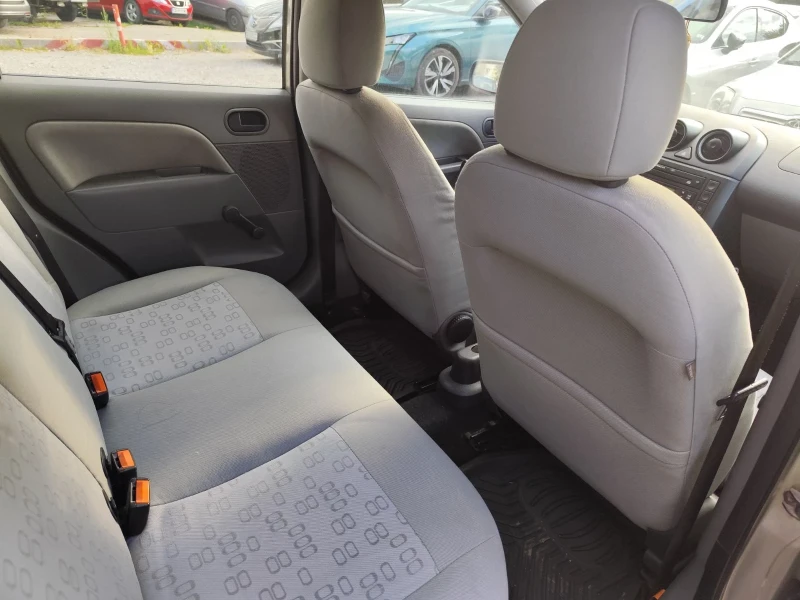 Ford Fiesta, снимка 7 - Автомобили и джипове - 52574381