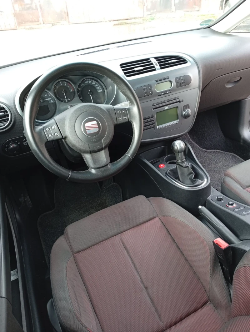 Seat Leon 2.0 FSI, снимка 8 - Автомобили и джипове - 52365586