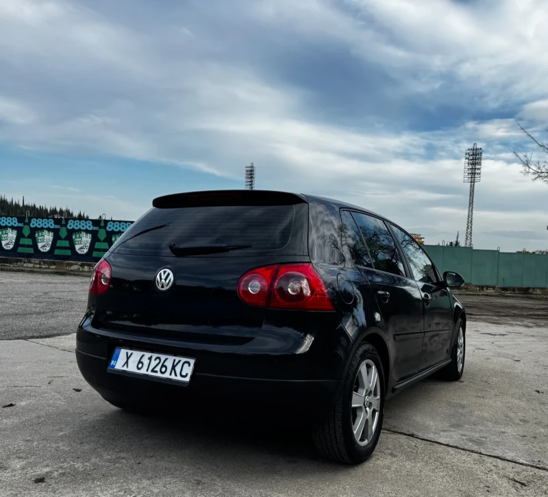 VW Golf 5, снимка 3 - Автомобили и джипове - 52501244