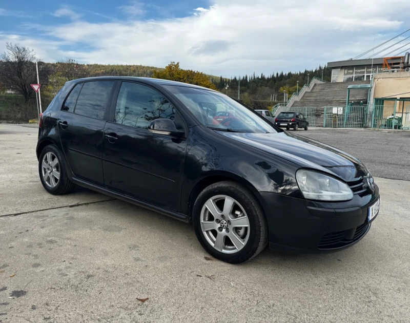 VW Golf 5, снимка 2 - Автомобили и джипове - 52501244