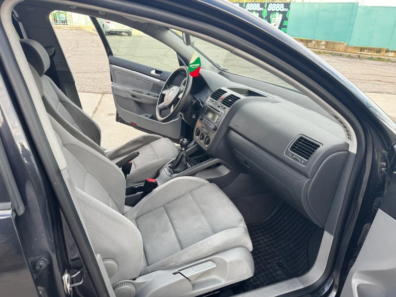 VW Golf 5, снимка 10 - Автомобили и джипове - 52501244