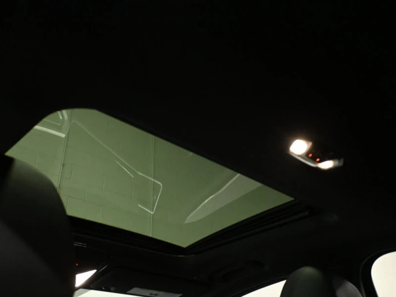 BMW 330 xDrive* АвтоКредит* (ЦЕНА ДО БГ), снимка 16 - Автомобили и джипове - 53146279