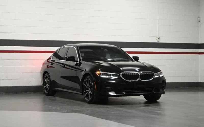 BMW 330 xDrive* АвтоКредит* (ЦЕНА ДО БГ), снимка 3 - Автомобили и джипове - 53146279