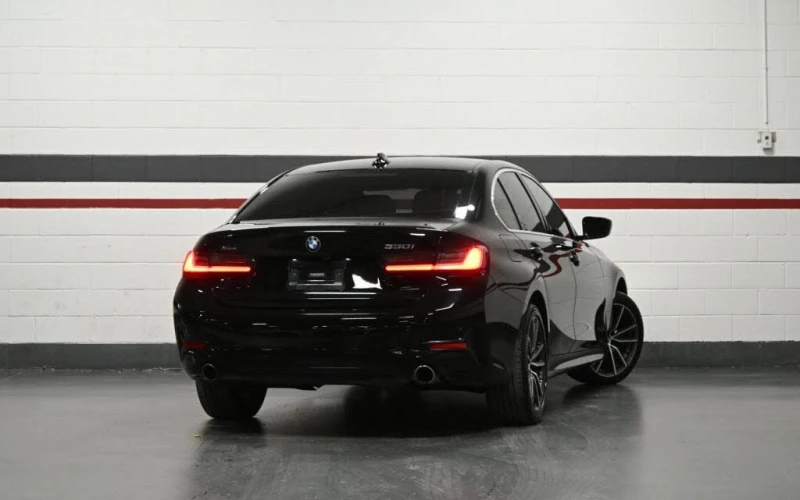 BMW 330 xDrive* АвтоКредит* (ЦЕНА ДО БГ), снимка 2 - Автомобили и джипове - 53146279