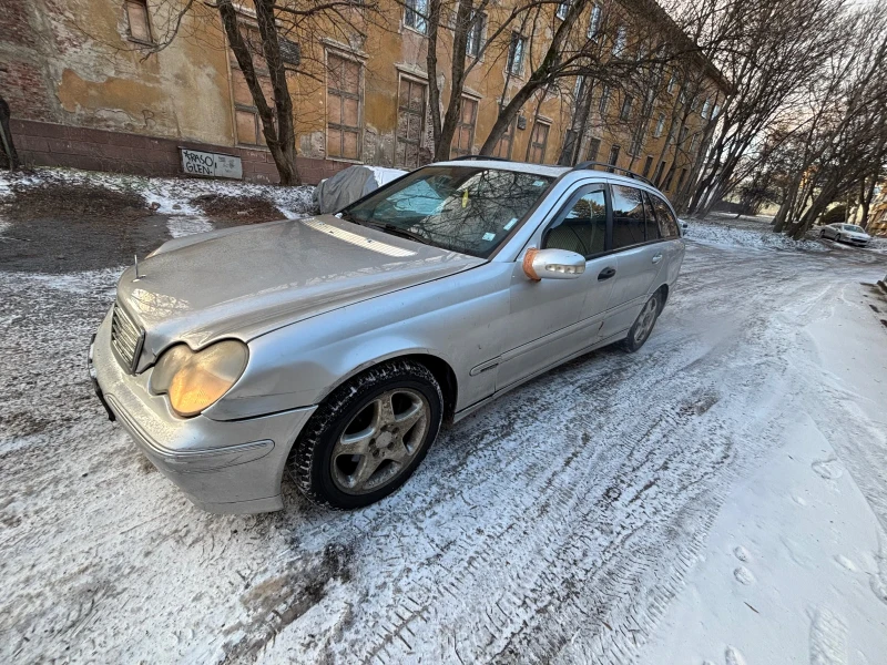 Mercedes-Benz C 220, снимка 4 - Автомобили и джипове - 53150503