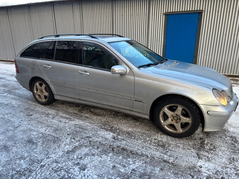 Mercedes-Benz C 220, снимка 2 - Автомобили и джипове - 53150503