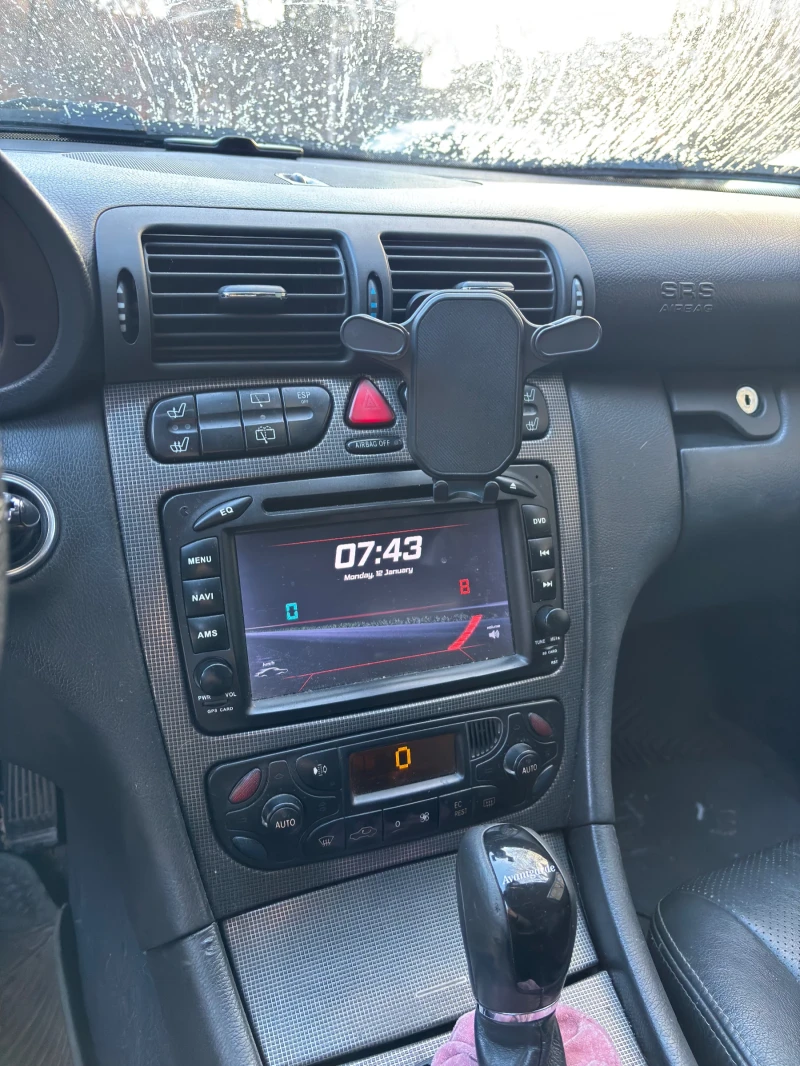 Mercedes-Benz C 220, снимка 7 - Автомобили и джипове - 53150503