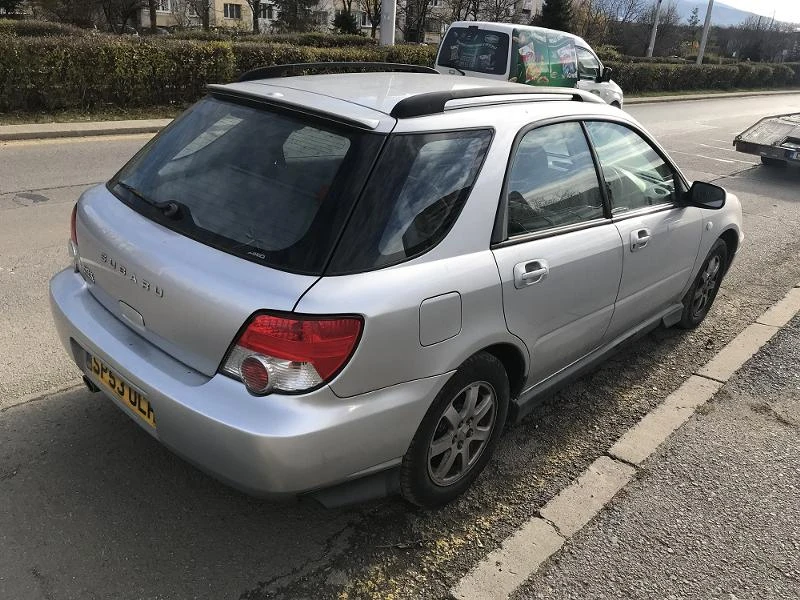 Subaru Impreza 2.0 ВСИЧКО, снимка 5 - Автомобили и джипове - 9217541