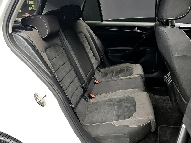 VW Golf 2.0 TDI, снимка 12 - Автомобили и джипове - 54300694