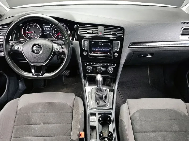 VW Golf 2.0 TDI, снимка 7 - Автомобили и джипове - 54300694
