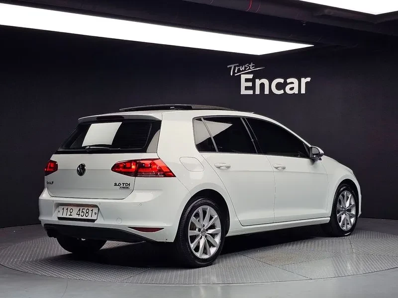VW Golf 2.0 TDI, снимка 2 - Автомобили и джипове - 54300694