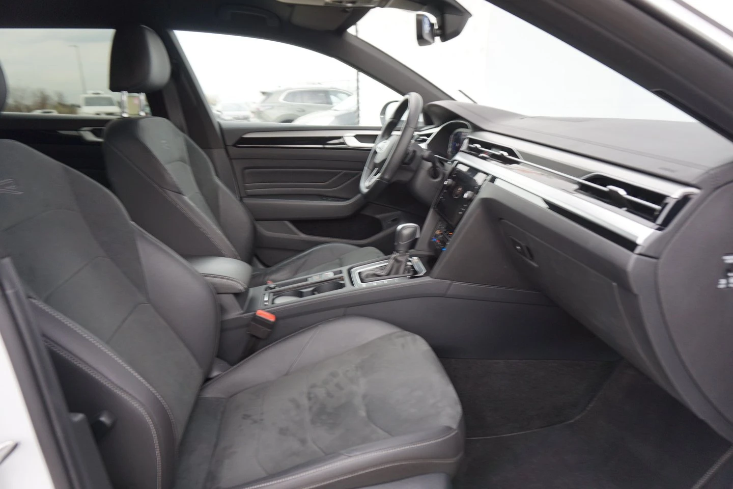 VW Arteon R-Line 2.0 TDI SCR 4MOT DSG - изображение 7