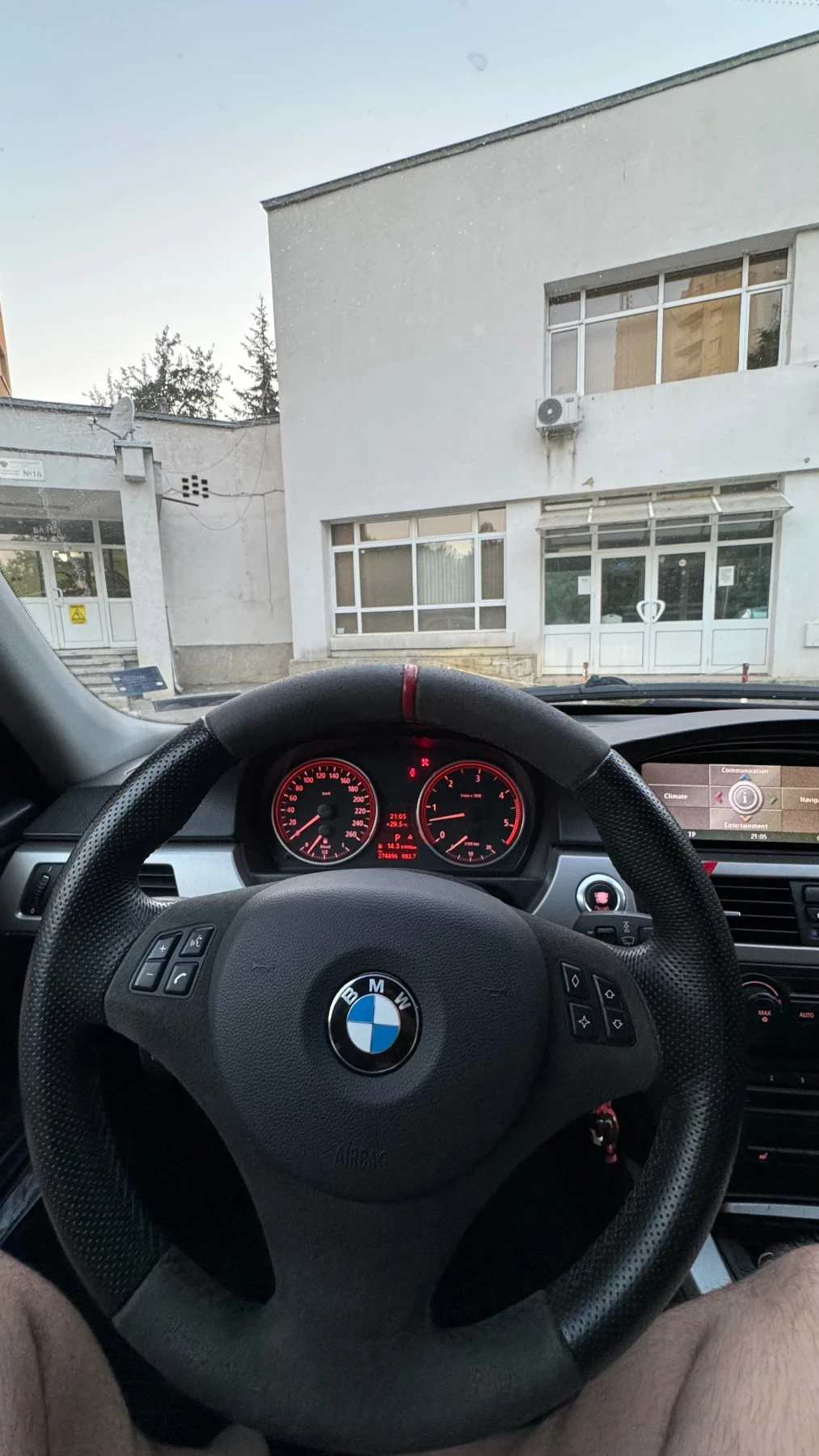 BMW 330 330xd - изображение 6