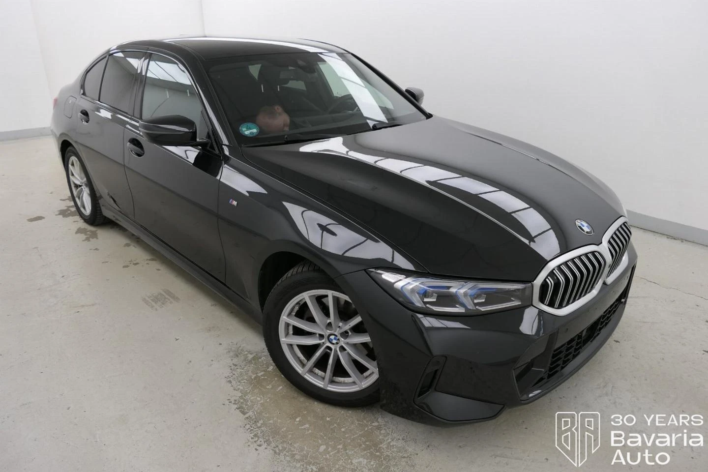BMW 320 i xDrive M Sport Paket - изображение 4