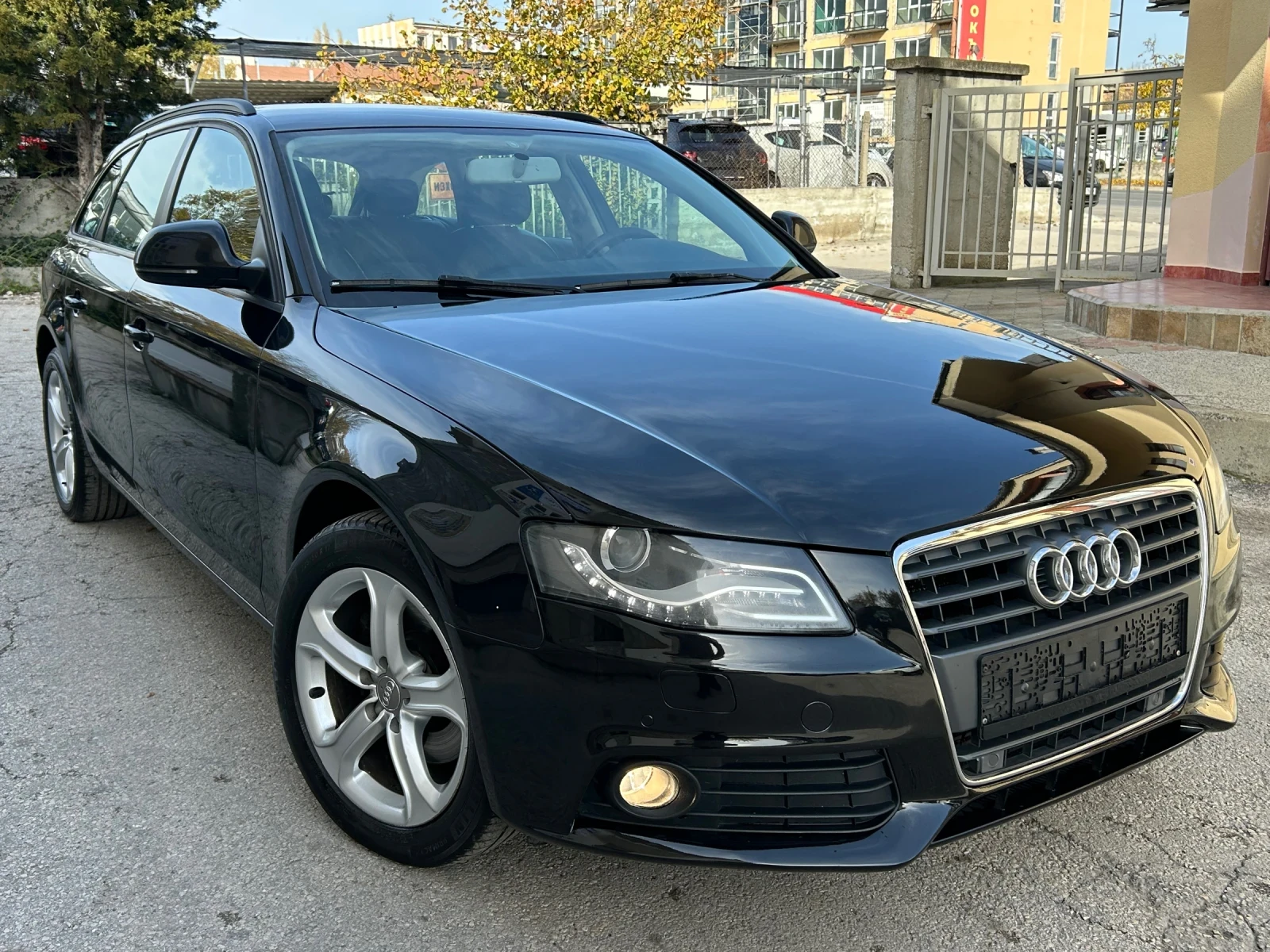 Audi A4 2.0TDI НАВИ XENON - изображение 3