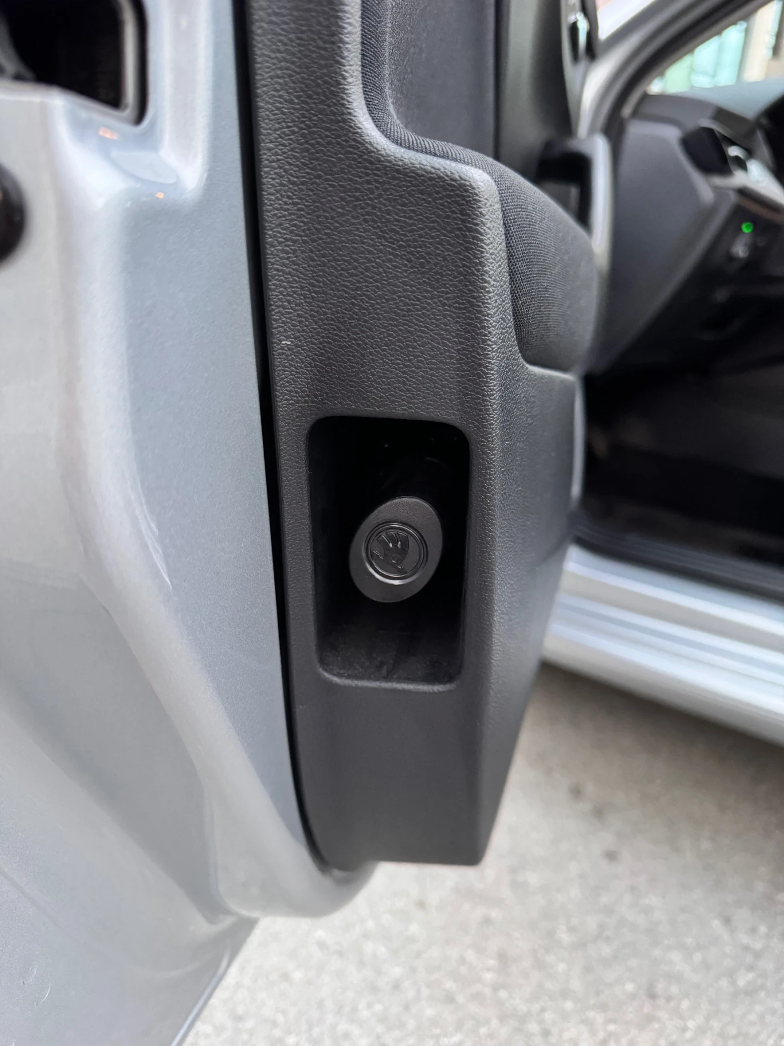 Skoda Scala 1.5 TSI | Гаранционна, снимка 12 - Автомобили и джипове - 54102031