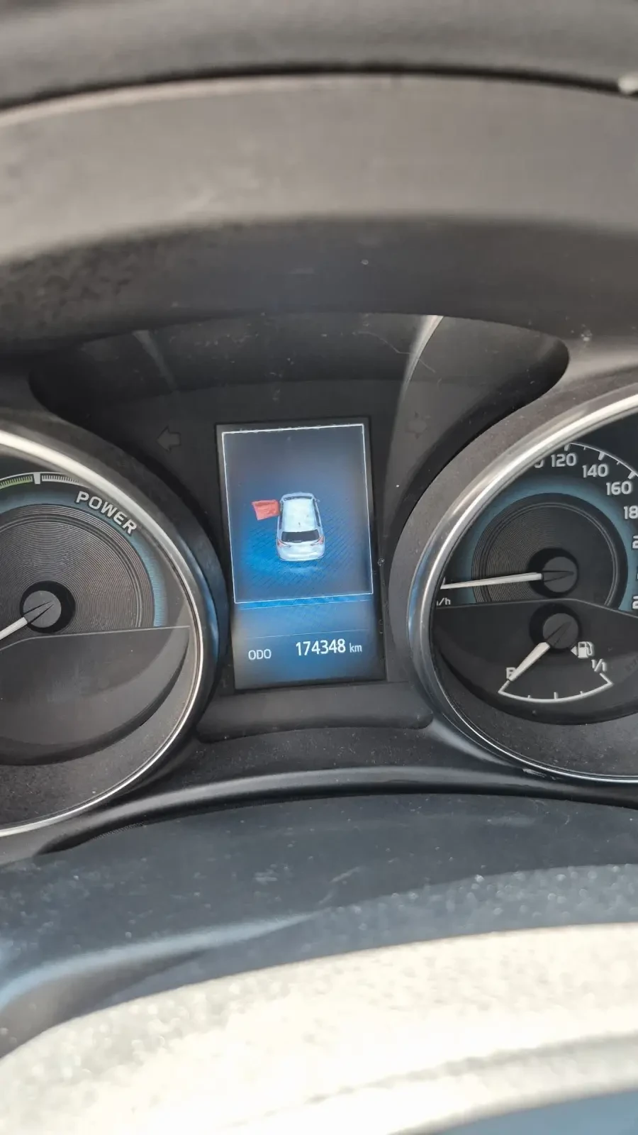 Toyota Auris, снимка 11 - Автомобили и джипове - 54110243