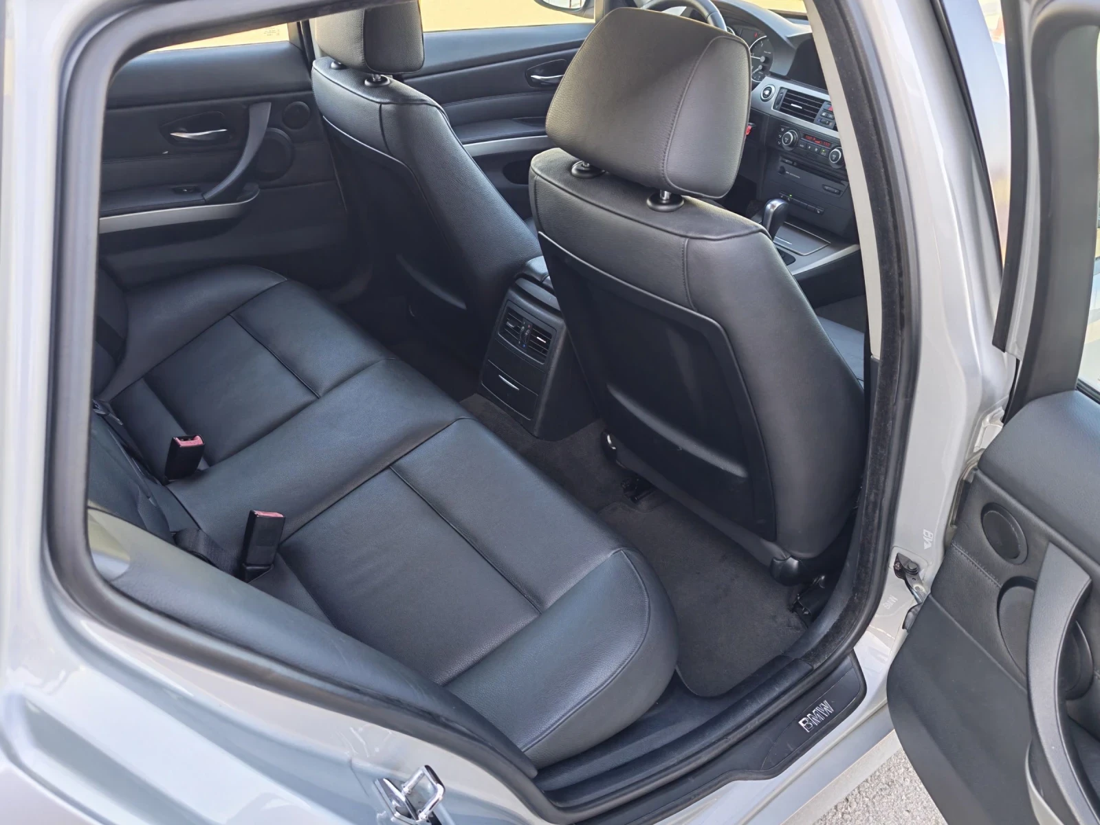 BMW 320 D 163к. автомат! Топ!!!, снимка 15 - Автомобили и джипове - 54316919