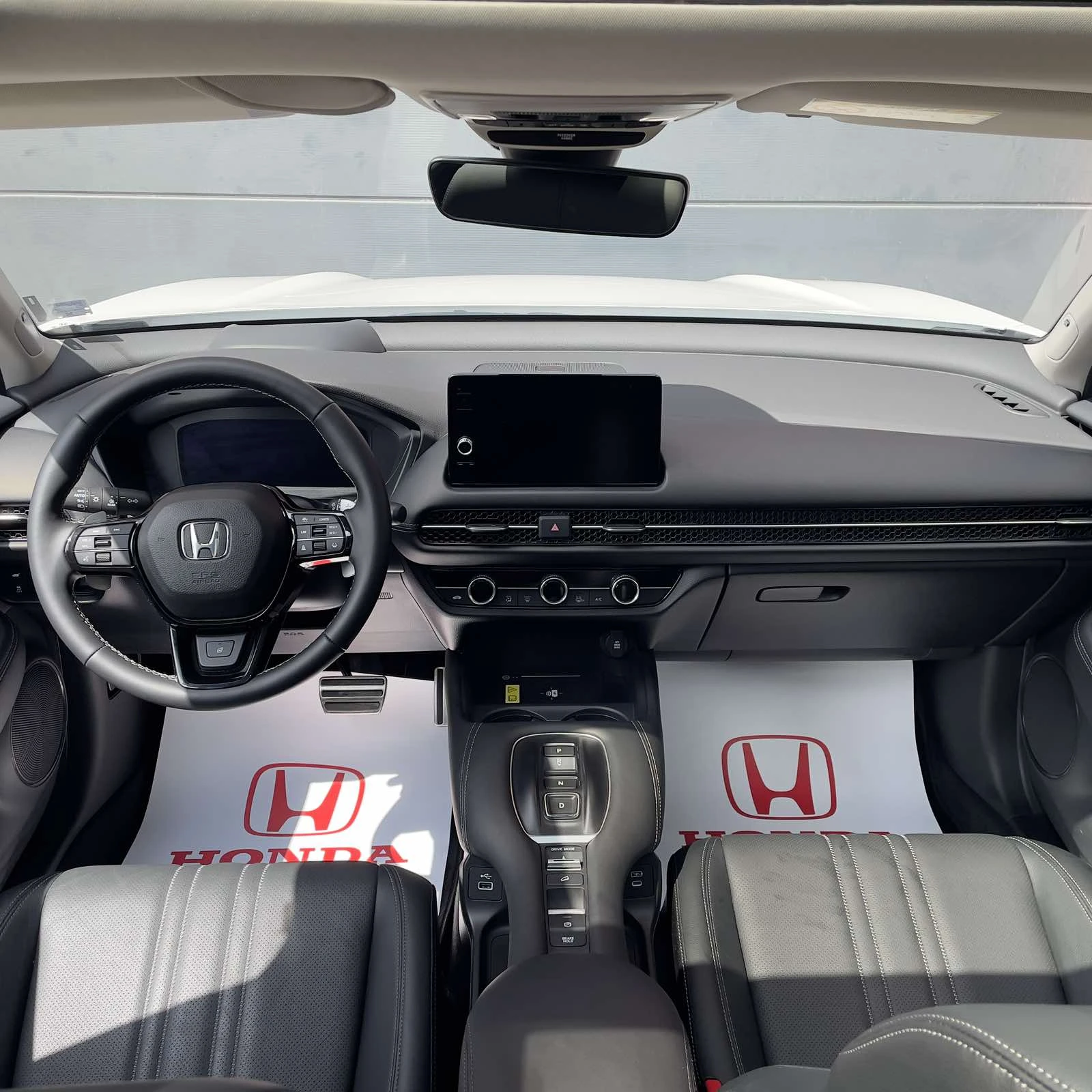 Honda ZR-V 2.0 i-MMD Hybrid Advance, снимка 13 - Автомобили и джипове - 54551443
