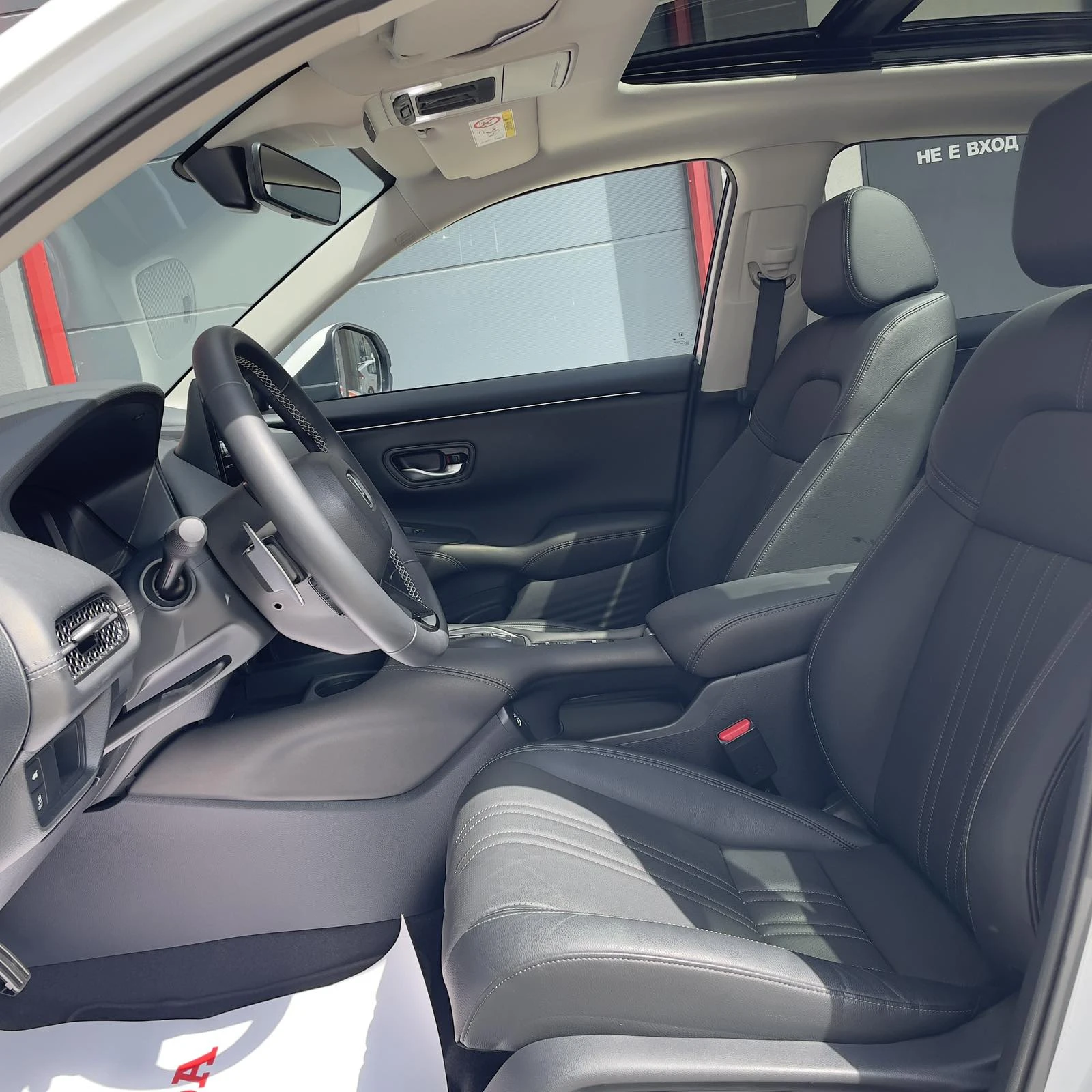 Honda ZR-V 2.0 i-MMD Hybrid Advance, снимка 12 - Автомобили и джипове - 54551443