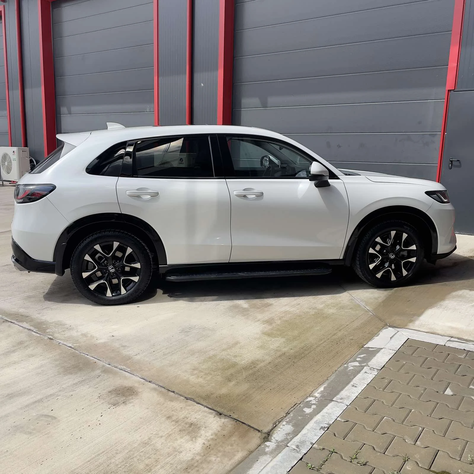 Honda ZR-V 2.0 i-MMD Hybrid Advance, снимка 4 - Автомобили и джипове - 54551443